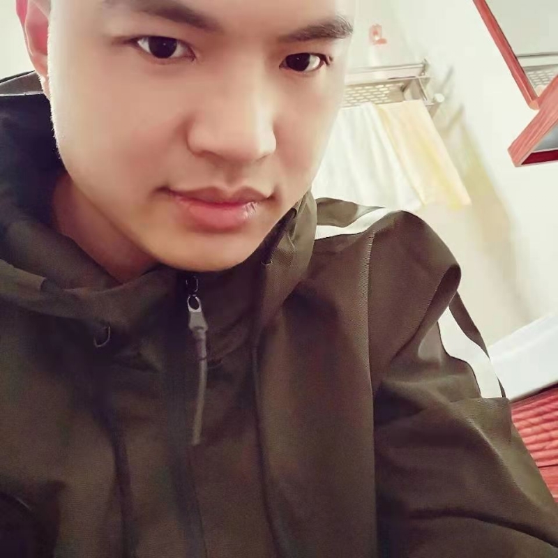 高大上的宅男的第二张照片--屏南相亲网